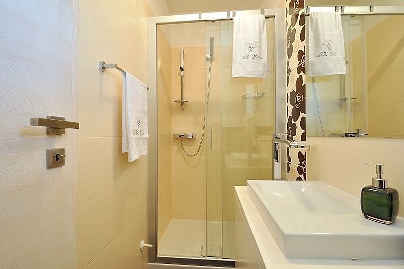 Badezimmer 1