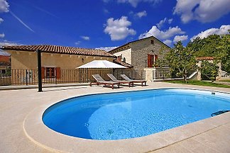 Villa Stauri