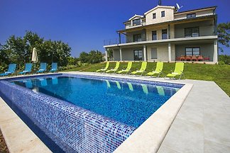 Villa 2M