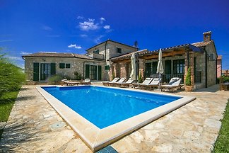 Villa Una