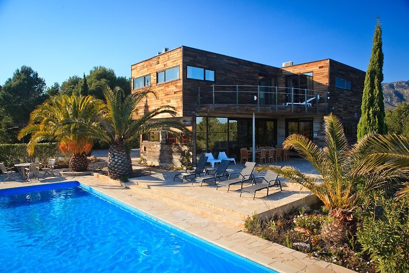 XXXXX-Large terraces for dining and relaxing by the pool