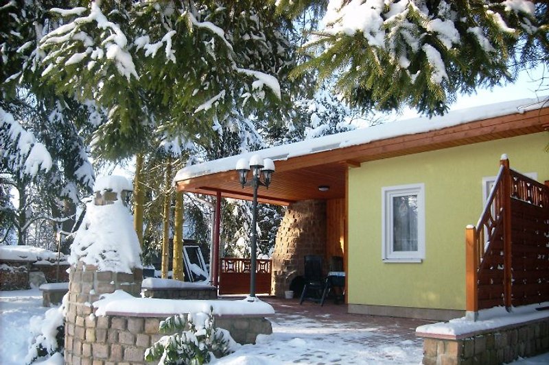 Ferienhaus im Winter 