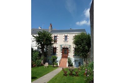 HAUS IN TOURS IM LOIRETAL