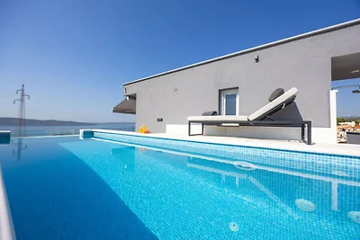 Luxusresidenz mit Rooftop-Pool