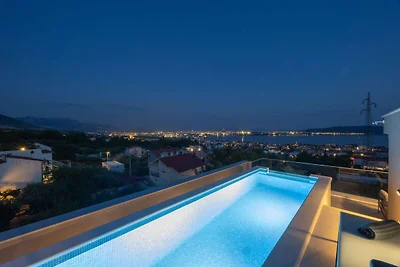 Luxusresidenz mit Rooftop-Pool
