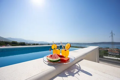 Luxusresidenz mit Rooftop-Pool