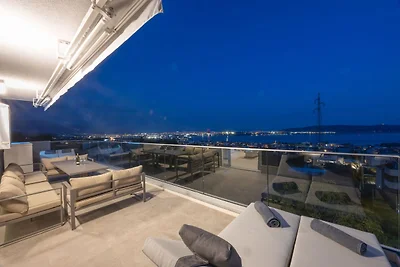 Luxusresidenz mit Rooftop-Pool