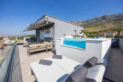 Luxusresidenz mit Rooftop-Pool