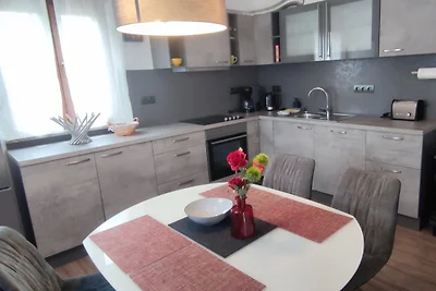Villa R&A   NEU  300m bis Strand