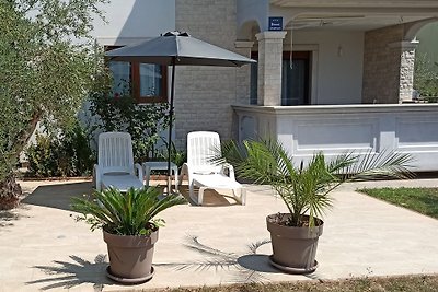 Villa R&A   NEU  300m bis Strand