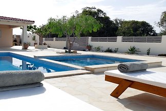 Haus Filothei am Strand mit Pool 