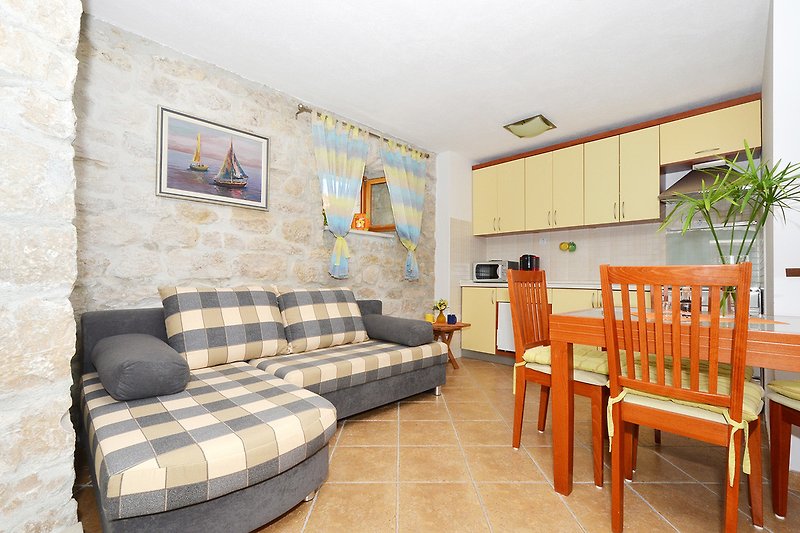 Maslina 1, für bis zu 4 Personen in Okrug Gornji - Firma Online Croatia