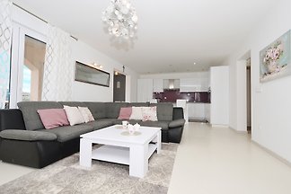 DELUXE 1, modern bis zu 7 Personen