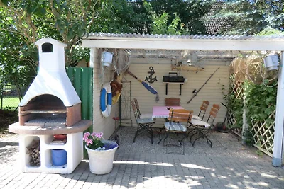 Romantica casa di canne, sauna, W-Lan