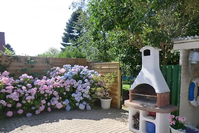 Romantica casa di canne, sauna, W-Lan