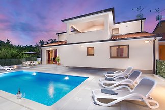 Nowy!! Villa Nina