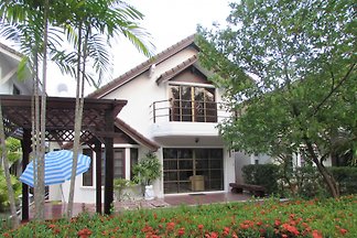 Mae Phim Oceanside Palace