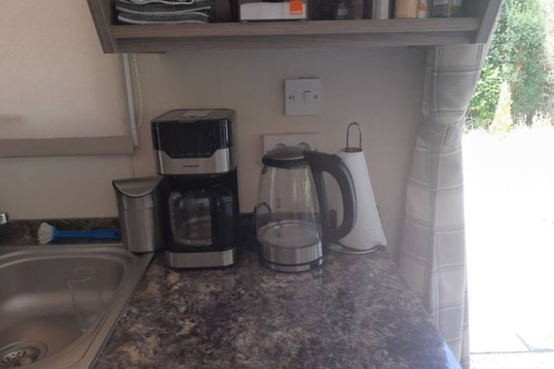 Der Kaffeeautomat und der Wasserkocher