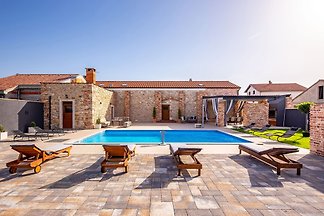 Vakantiehuis Ontspannende vakantie Škabrnja