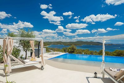 Beautiful Villa Terence