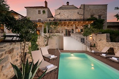 Villa Adoral & Bea & Valente