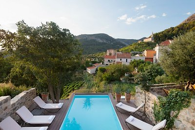 Villa Adoral & Bea & Valente