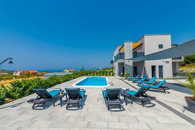 Beautiful Villa Delux