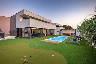 Villa Seven