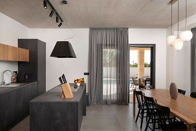 Beautiful Villa Zrinchi