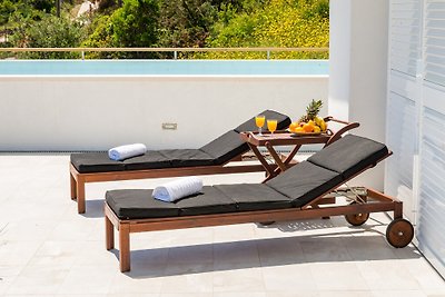 Beautiful Villa Artemis