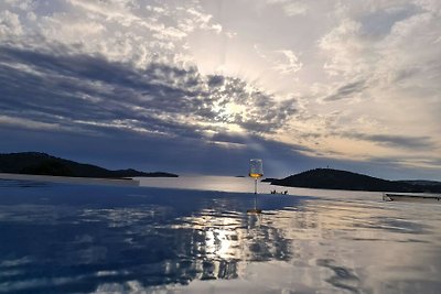 Beautiful Villa Mistral 2