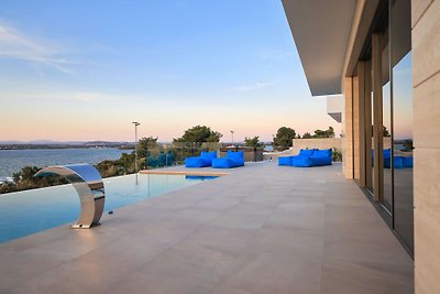 Beautiful Villa Lina