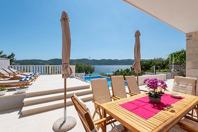 Beautiful Villa Diamond Sea