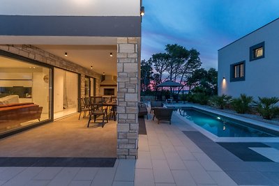Villa Royal House 2