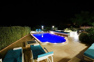 Villa Veritas