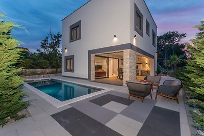 villa Royal House 3