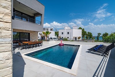 Beautiful Villa Sunflower