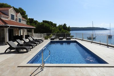 Beautiful Villa Sun Paradise