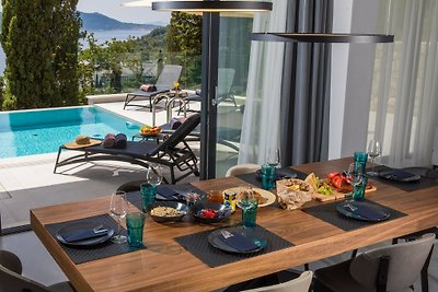 Beautiful Villa Naria