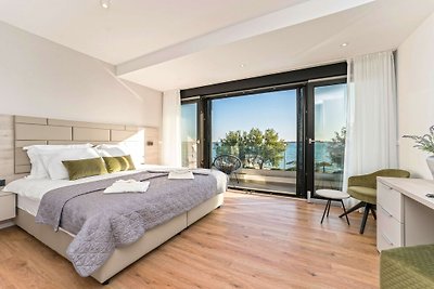 Beautiful Villa Tiara
