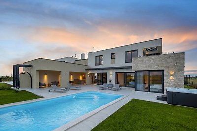 Villa Estate & Primavera