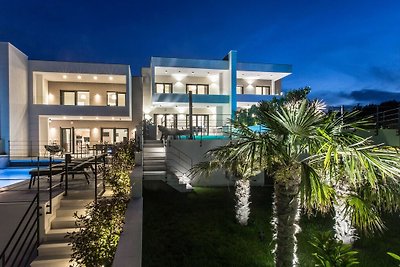 Beautiful Villa Sunrise 1 & Sunrise 2