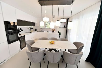 Piękna Villa Leona Vir