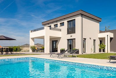 Villa Lacus