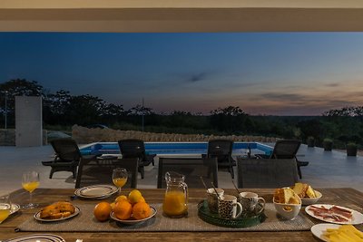 Beautiful Villa Sunset Grusi
