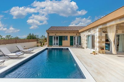 Beautiful Villa Jakov
