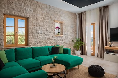 Villa Iva Kaštel Lukšić