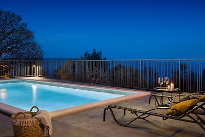 Beautiful Villa Lipa with pool