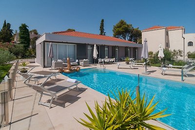 Beautiful Villa Sea Paradise