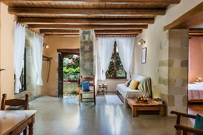 Kamares – a restaured Venetian Farm